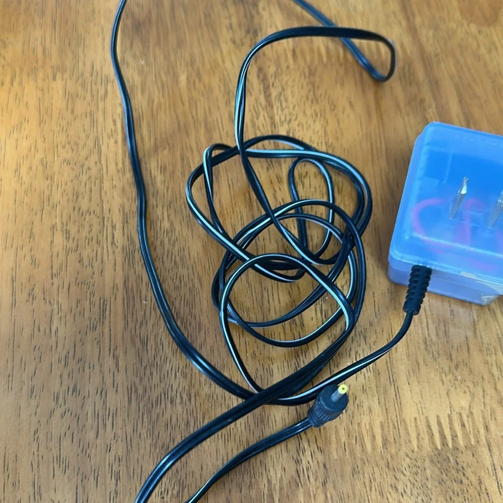 Game Boy power supply. Got use with GB color, pocket & advance